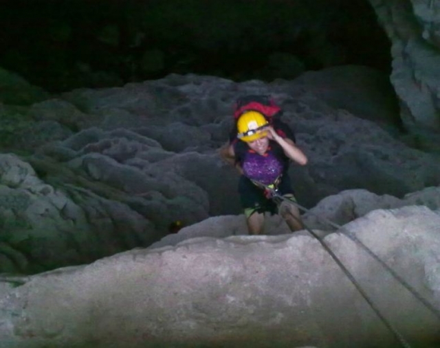  Esplorazione della grotta 